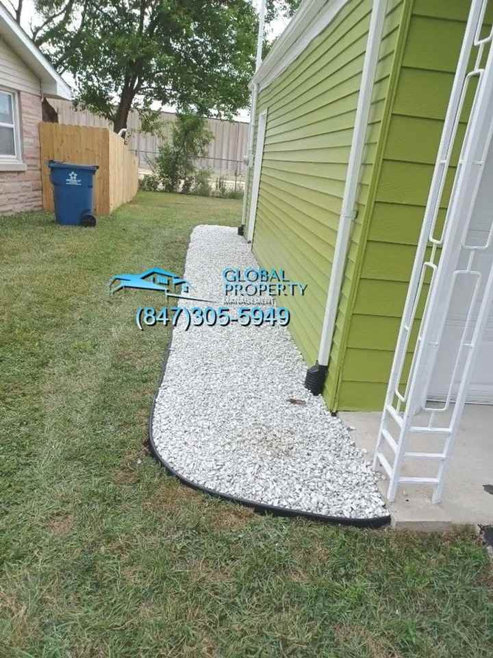 1875 East Notre Dame Street - Photo 7 of 23