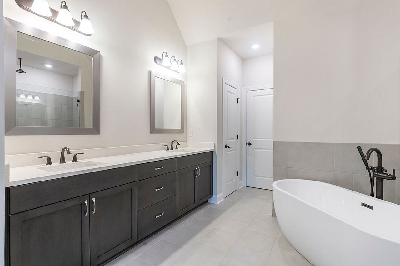 535 Clover Ln - Photo 4 of 34