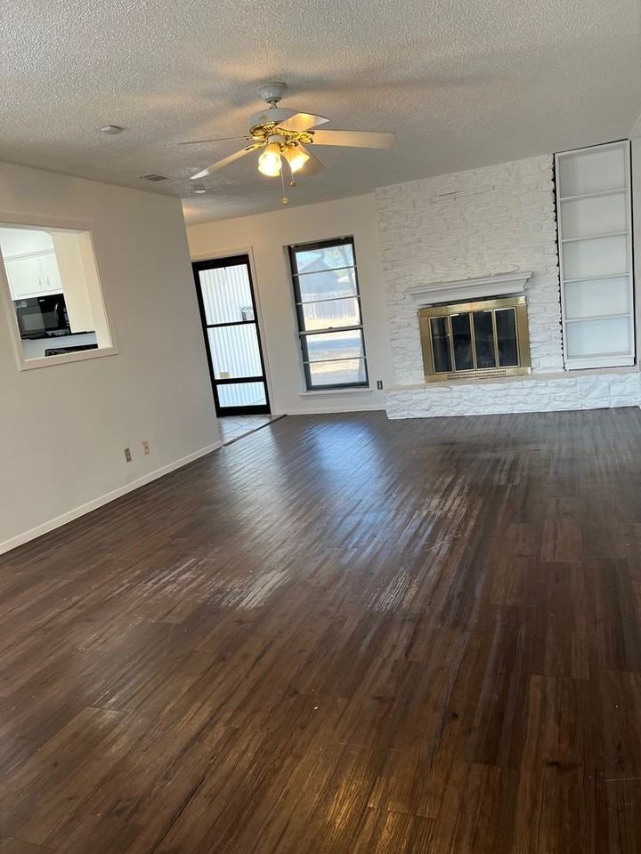 8607 Colonial Dr - Photo 2 of 12