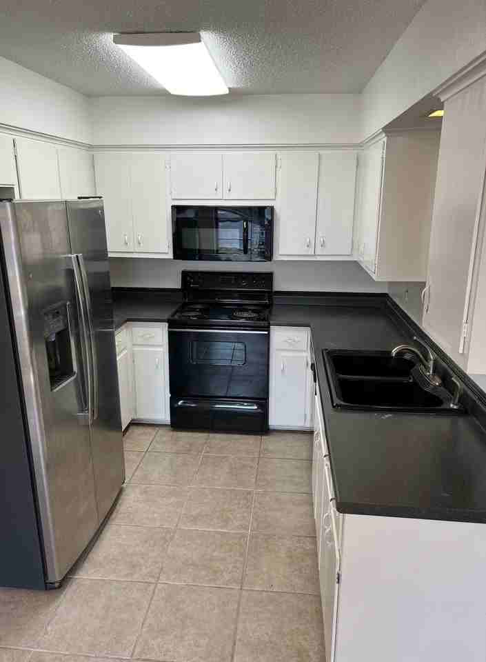 8607 Colonial Dr - Photo 5 of 12