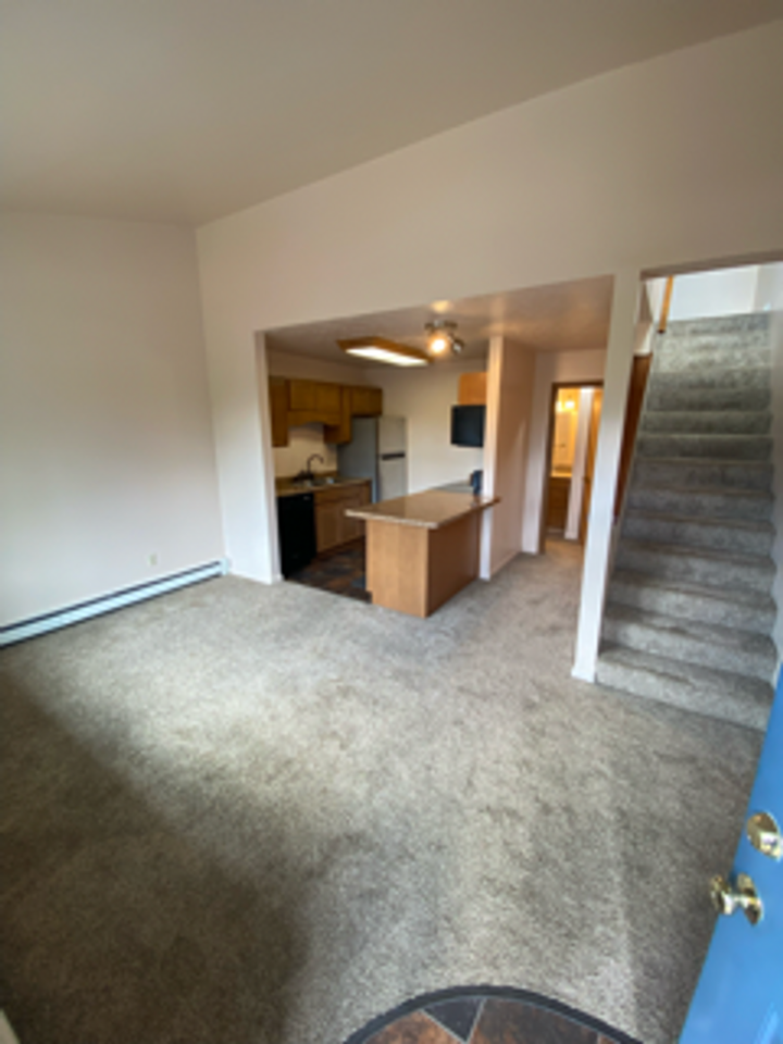 660 Rebecca St - Photo 2 of 11