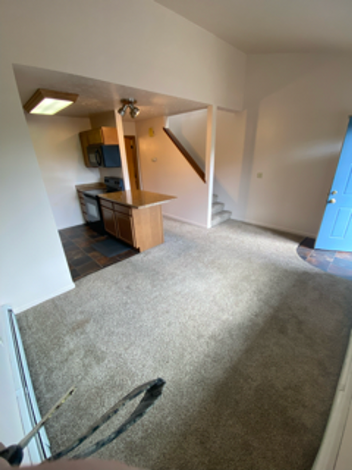 660 Rebecca St - Photo 3 of 11