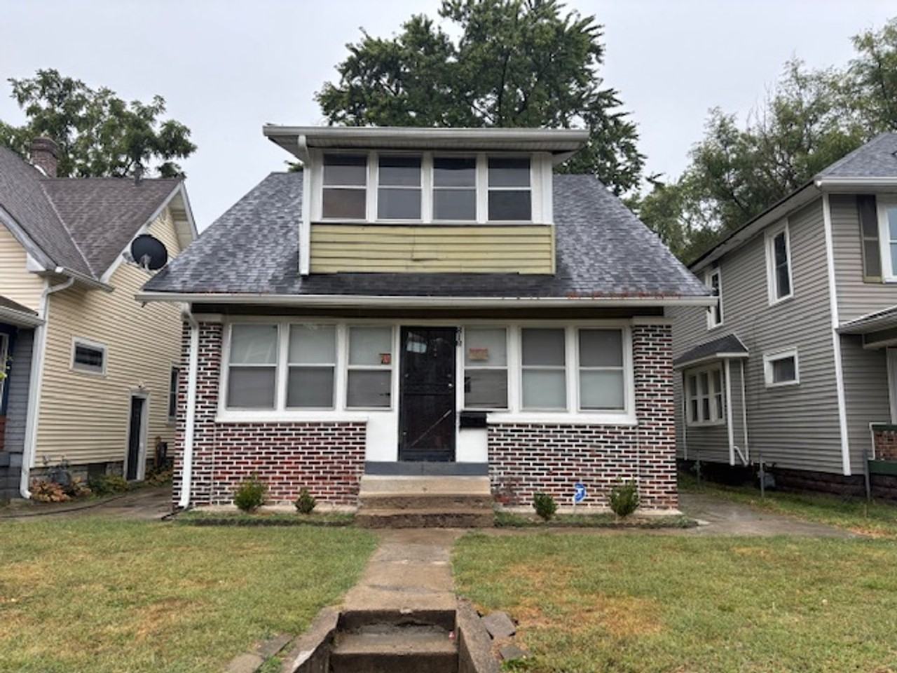 818 North Oakland Avenue