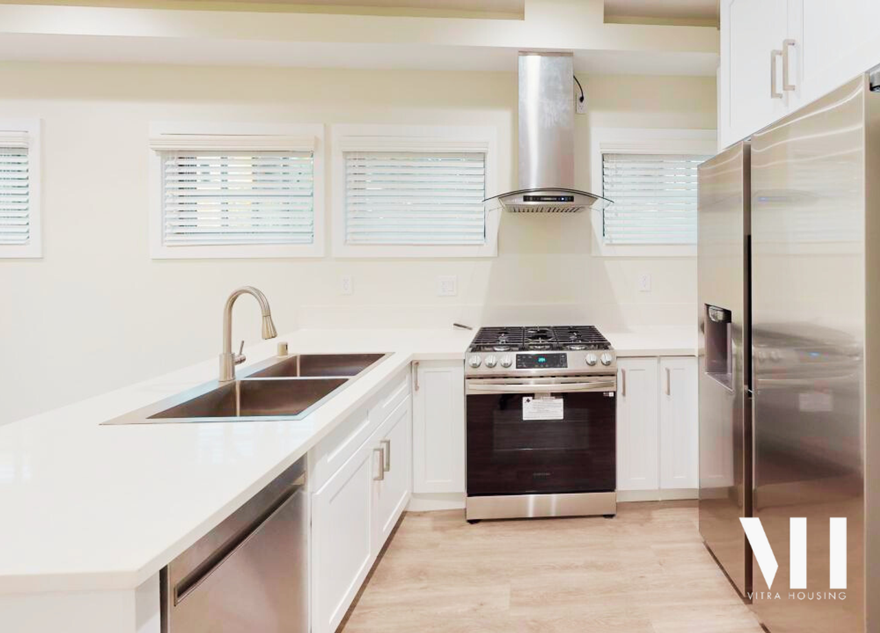 1140 West 25th Street - Photo 7 of 19