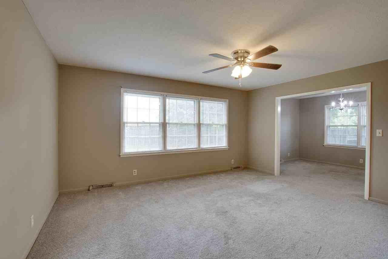 904 Chatterson Rd Se - Photo 5 of 19