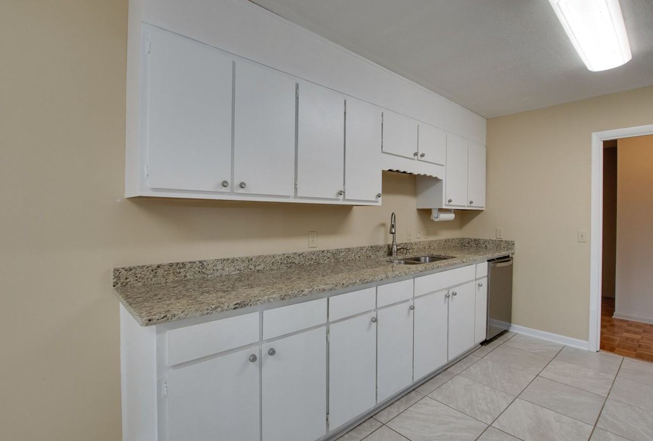 904 Chatterson Rd Se - Photo 6 of 19