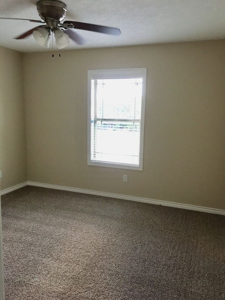 4304 Culpepper Dr - Photo 5 of 18