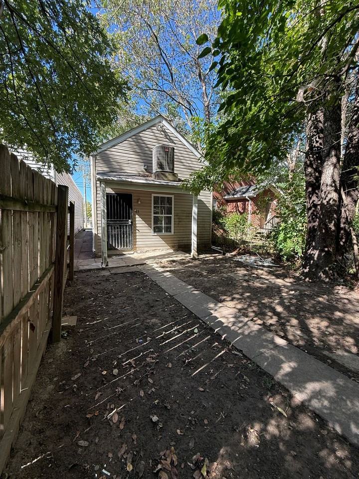 657 South 24th Street - Photo 6 of 19