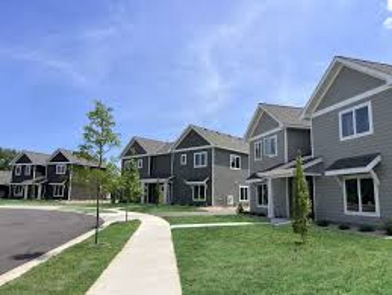 Hillcrest Village Townhomes - Photo 5 of 5