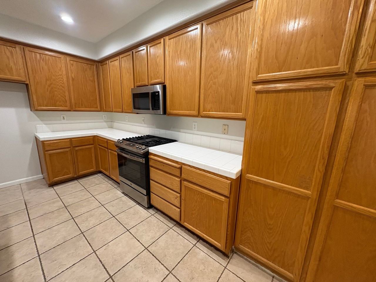 123 Panorama Way - Photo 7 of 24