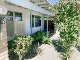 featured image of 719 S Lyon Ave