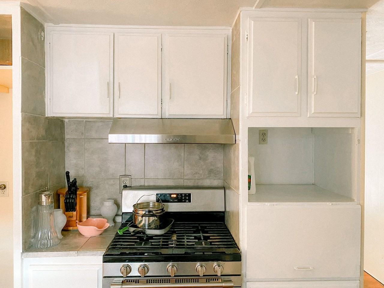 719 South Lyon Avenue - Photo 2 of 12