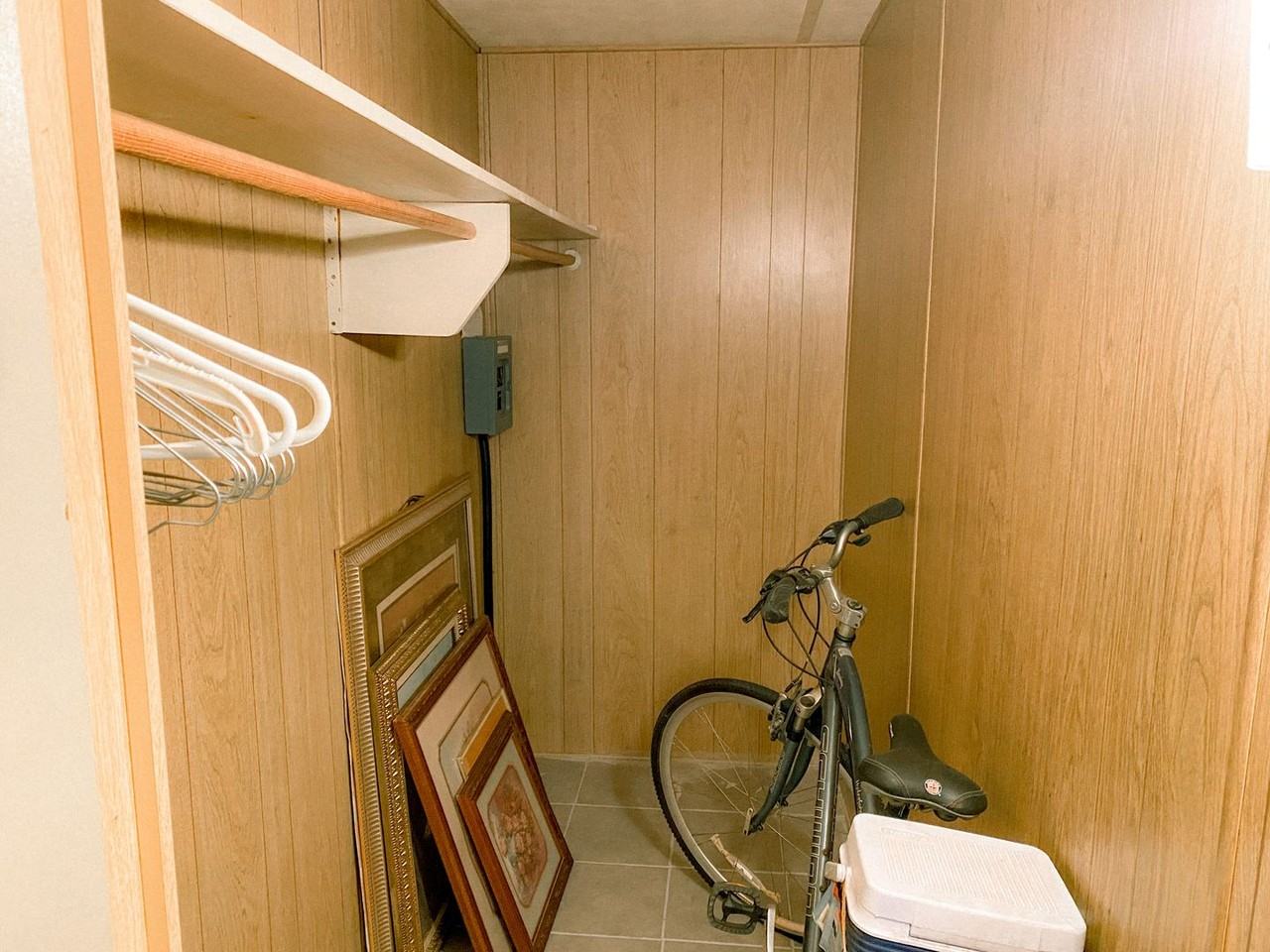 719 South Lyon Avenue - Photo 4 of 12