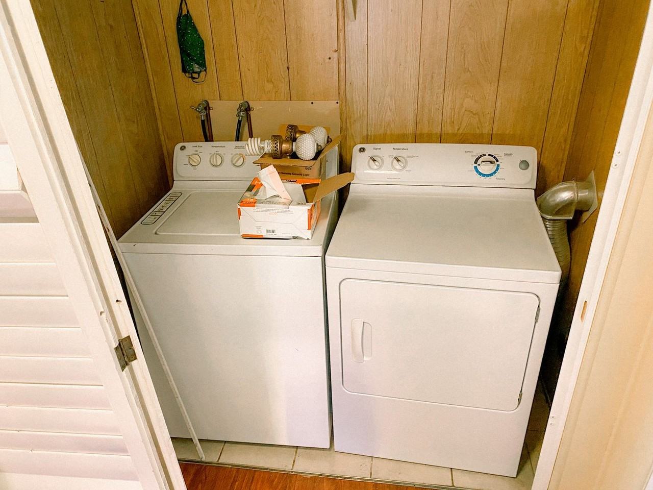 719 S Lyon Ave - Photo 4 of 12