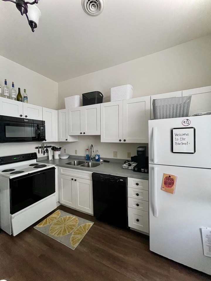 604 N Grant St - Photo 3 of 9