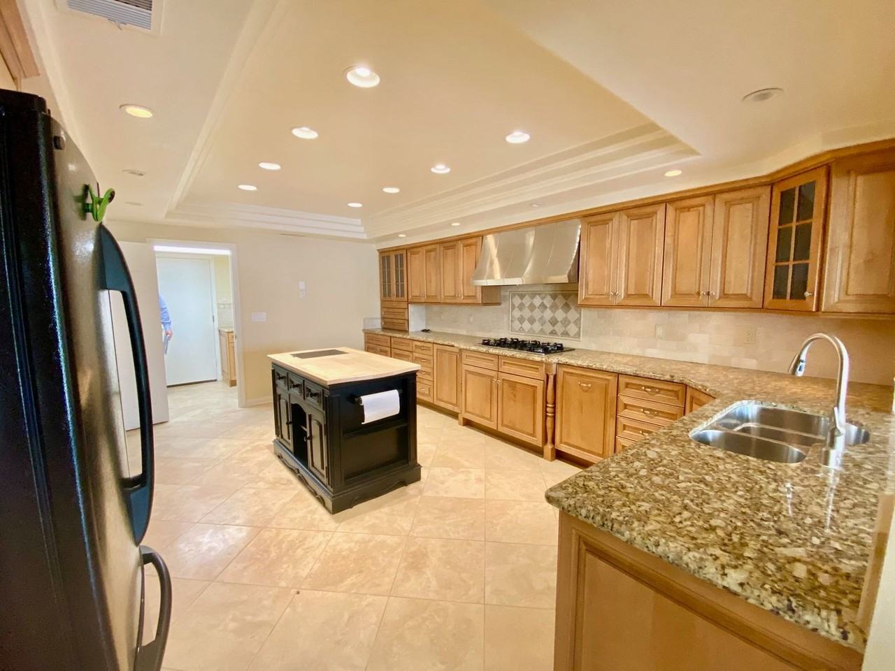 4555 Tam Oshanter Dr - Photo 4 of 32