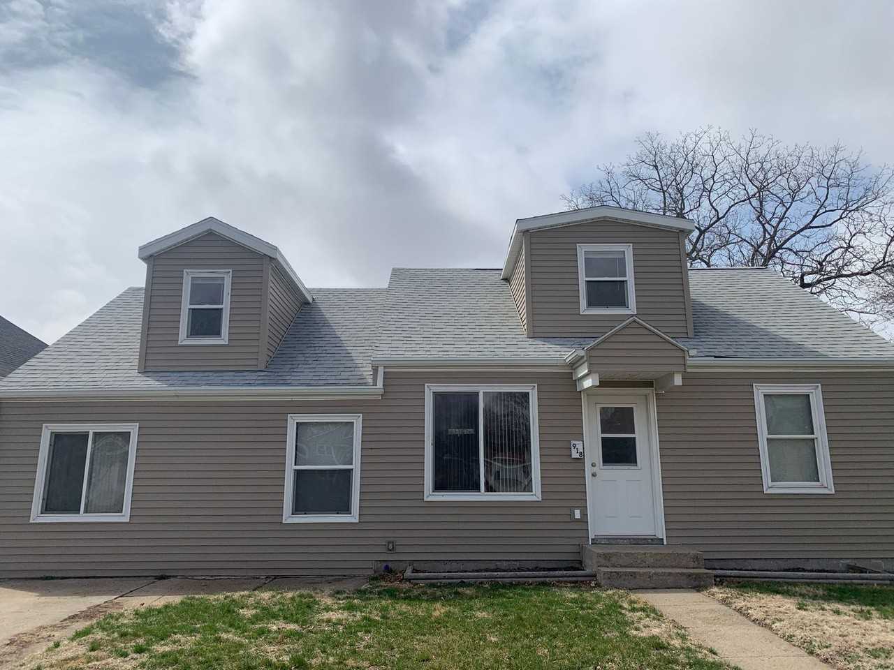 918 S 1st St - Photo 3 of 14