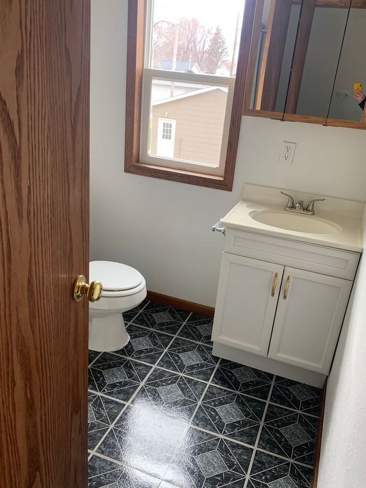 918 S 1st St - Photo 7 of 14