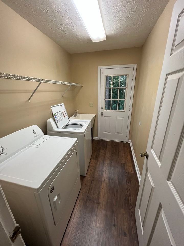 994 Birch Ct - Photo 6 of 12