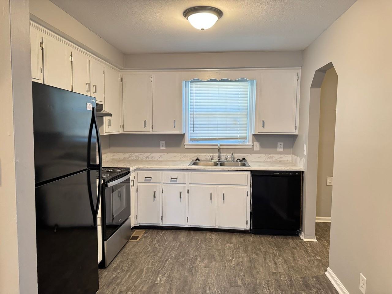 803 Ringgold Rd - Photo 5 of 20