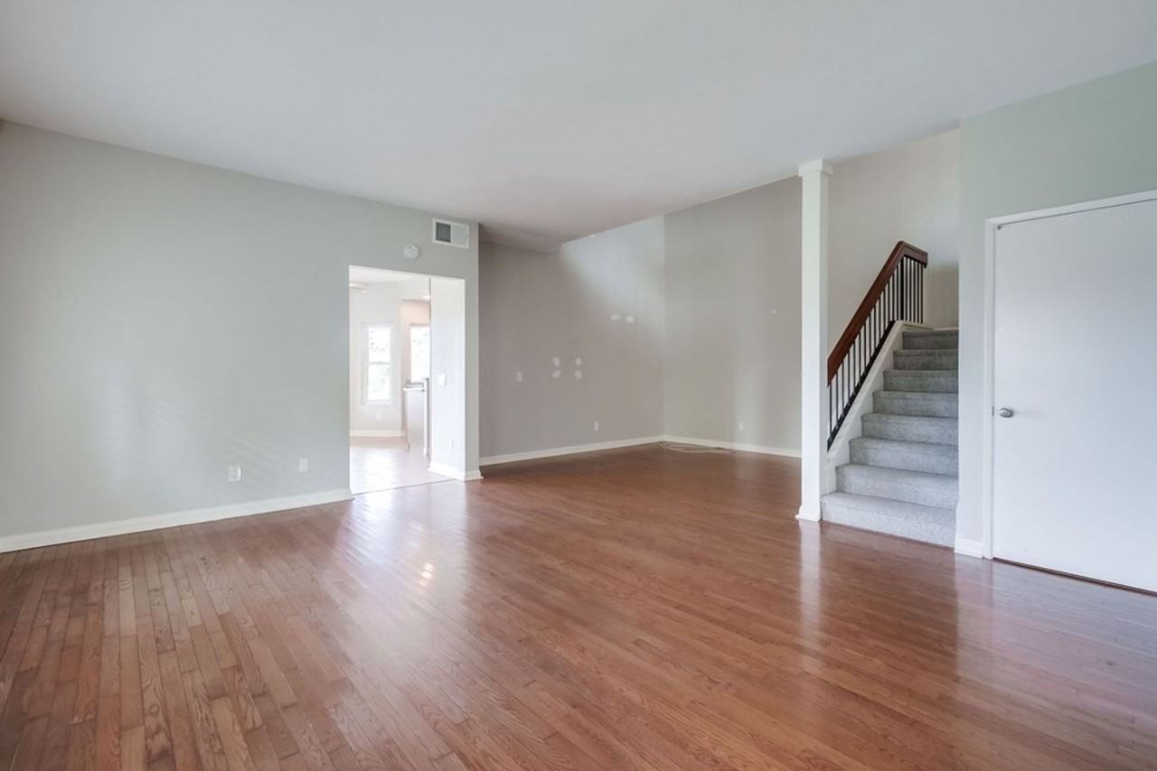 848 Summerhill Ct - Photo 2 of 44