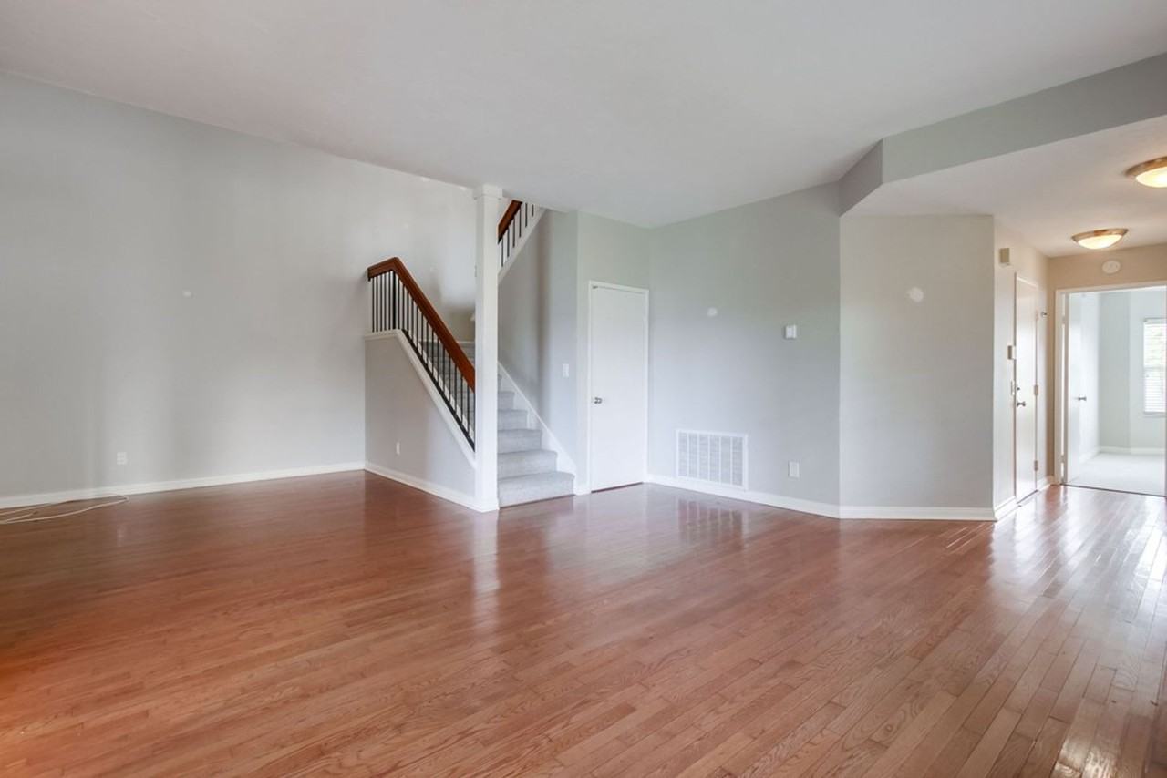 848 Summerhill Ct - Photo 3 of 44