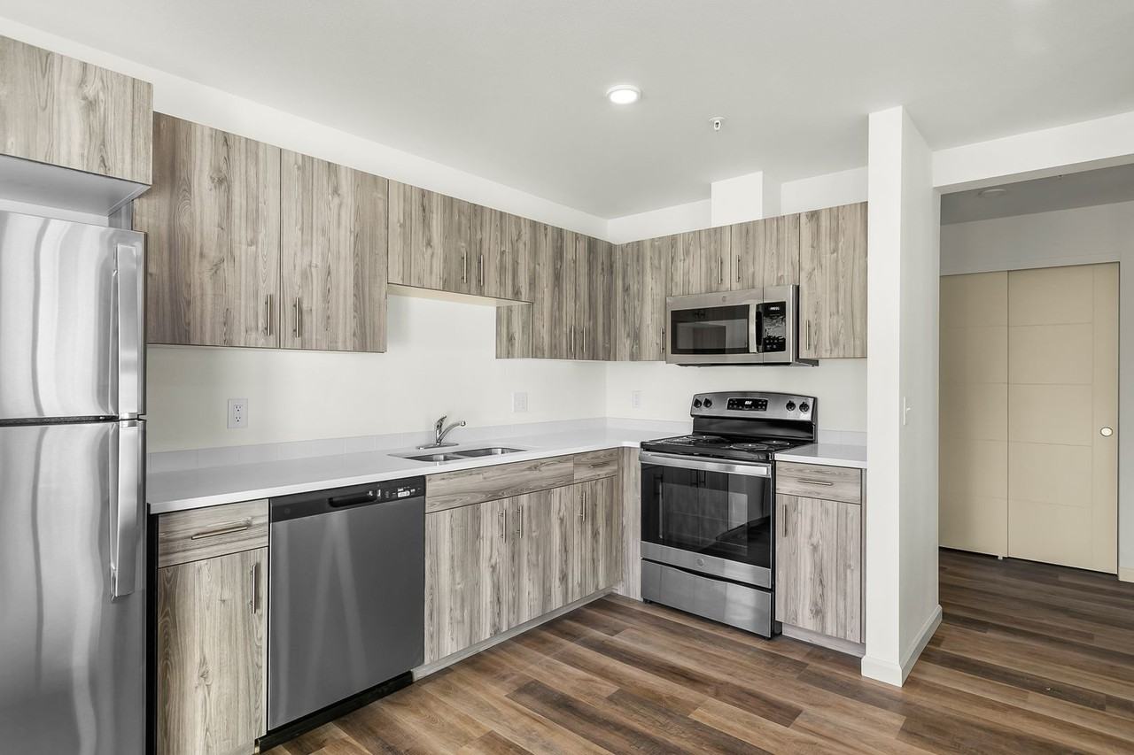 188- Oxbow Flats Building E - Photo 3 of 15