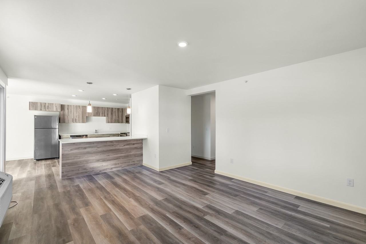 188- Oxbow Flats Building E - Photo 6 of 15