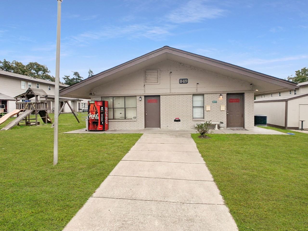 WE Building #870 - Photo 3 of 6