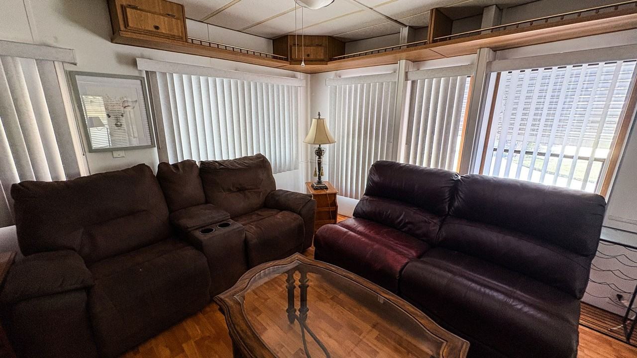 918 Acorn Dr - Photo 7 of 9