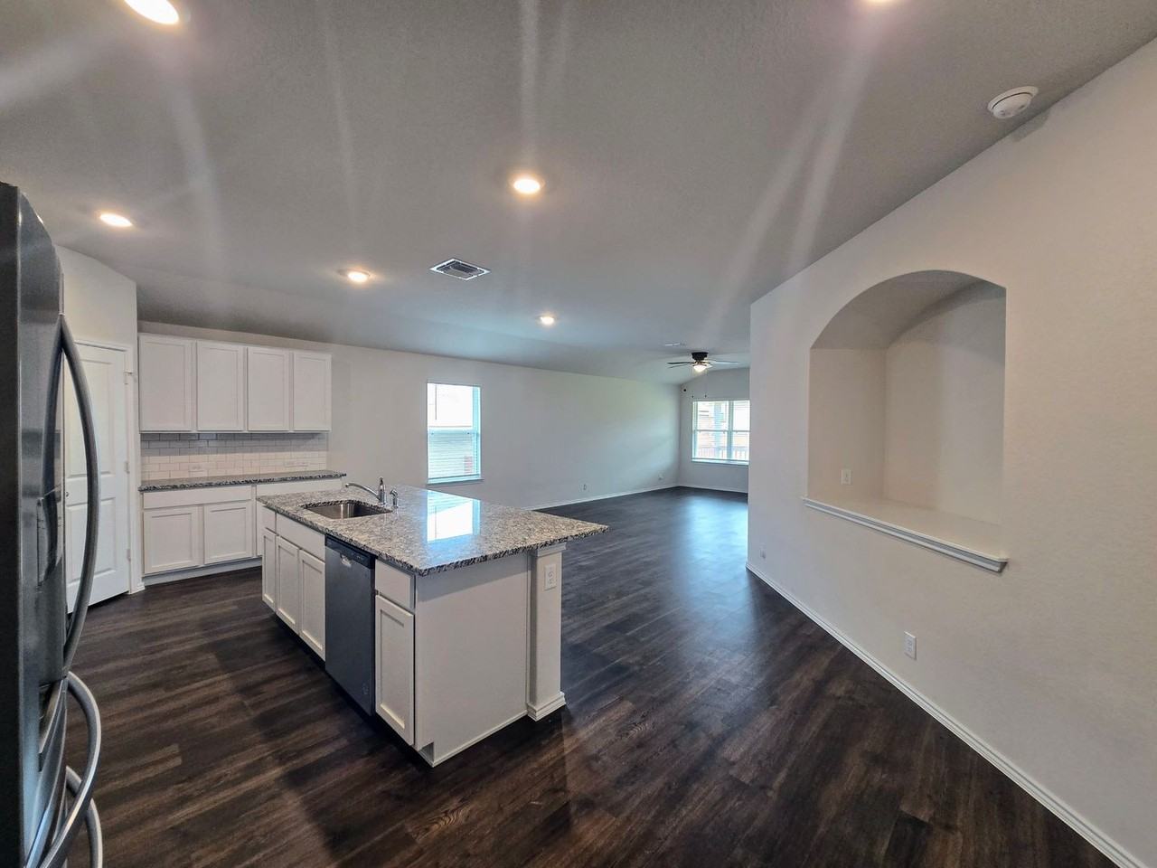 5802 Brook Pr - Photo 4 of 16