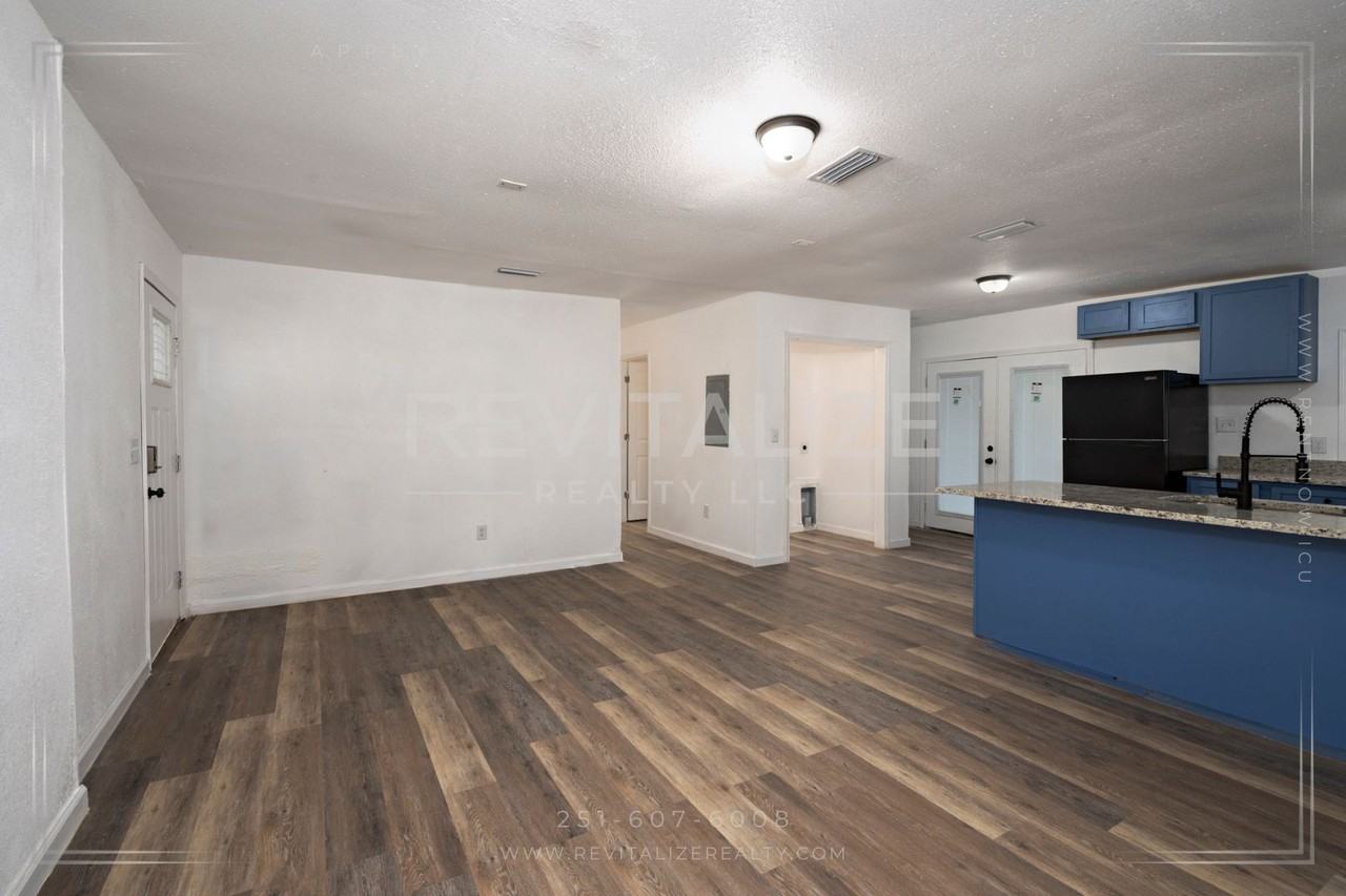 8643 Tabor Drive - Photo 7 of 33