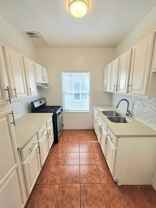 LB1976 - Photo 1 of 1