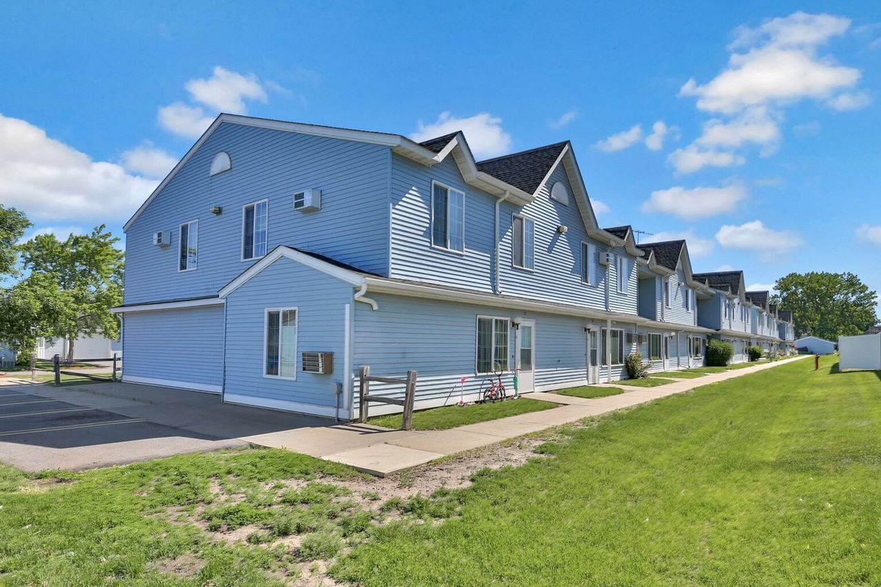 Park Villa (Townhomes-490) - Photo 3 of 7