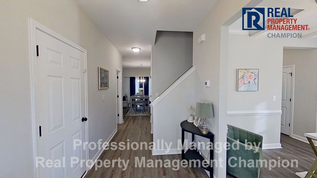 1003 Gaston Court - Photo 4 of 35