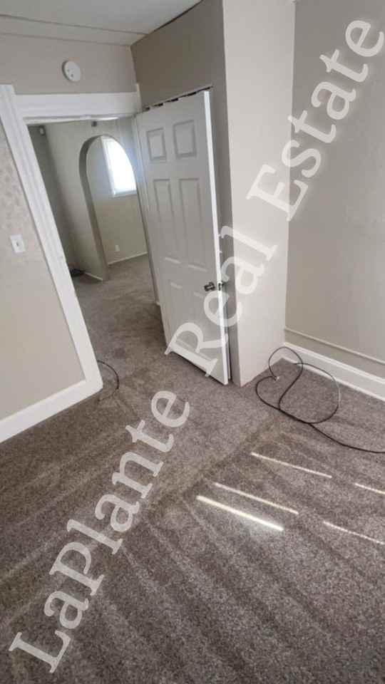 1534 Pinewood Ave - Photo 3 of 10