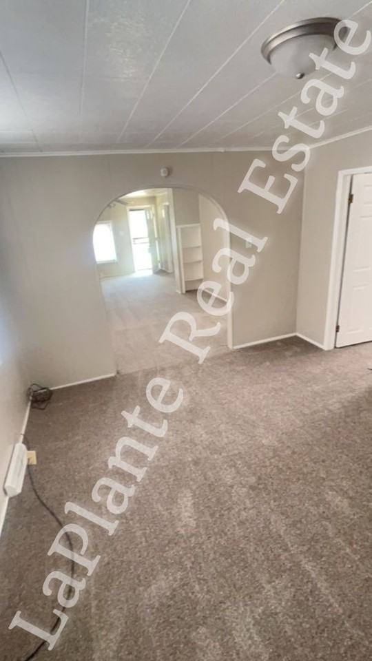 1534 Pinewood Ave - Photo 6 of 10