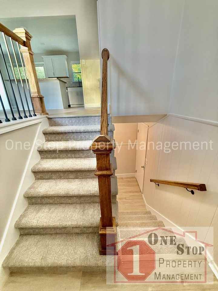 1931 South Leslie Drive - Photo 2 of 29