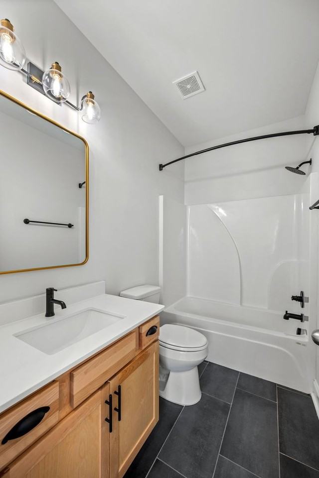 4201 Camdale Dr - Photo 6 of 37