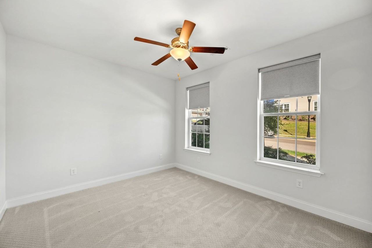 4201 Camdale Dr - Photo 7 of 37