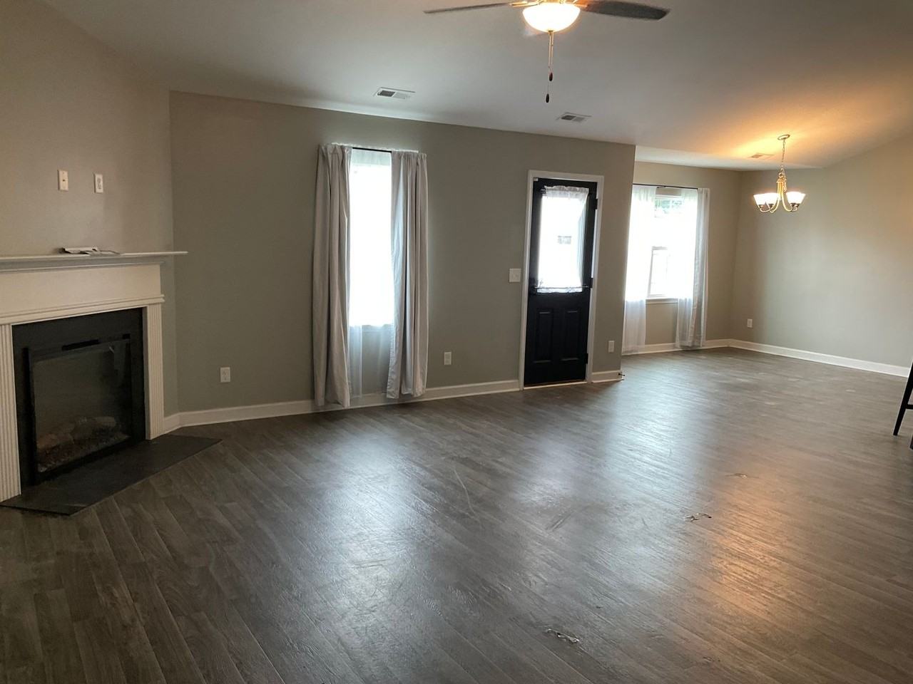313 Sunrose Dr - Photo 2 of 18