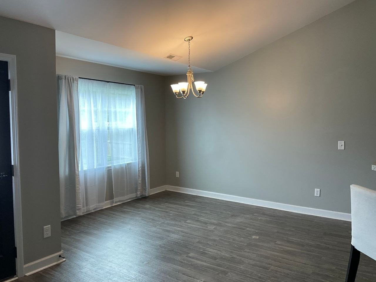 313 Sunrose Dr - Photo 3 of 18