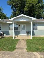 featured image of 616 E 8th St