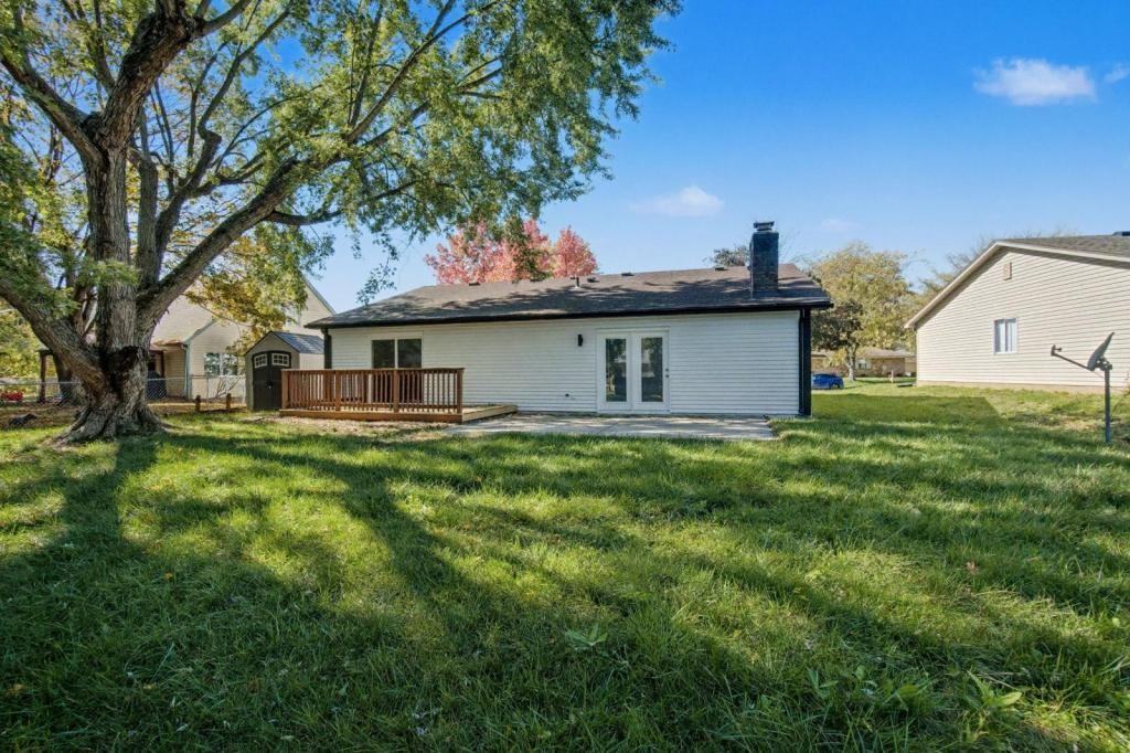 7882 Lockport Blvd - Photo 2 of 46