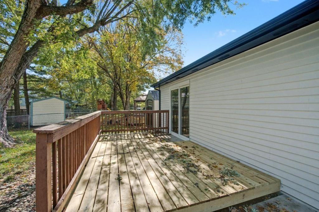 7882 Lockport Blvd - Photo 6 of 46