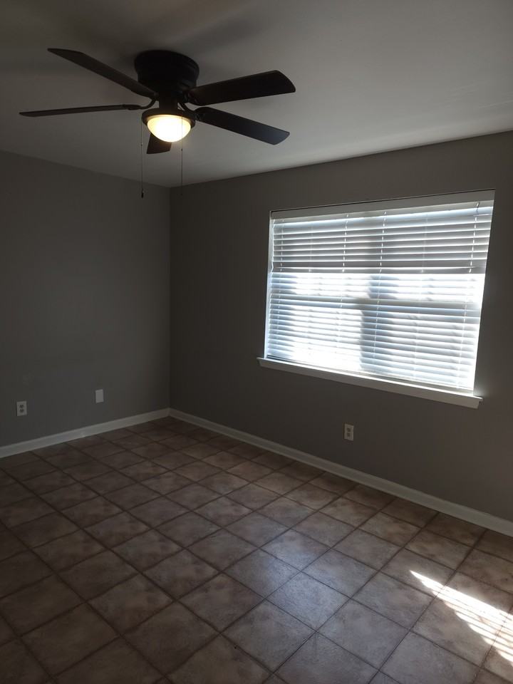 2201 Octavia Dr #2201 - Photo 4 of 12