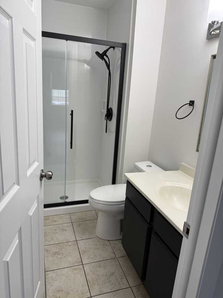 405 N Cambridge Dr #405 - Photo 6 of 18