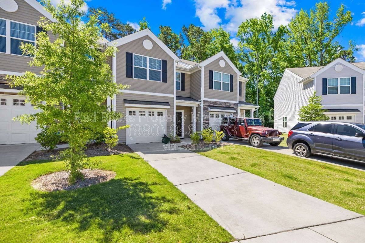 8113 Murray Branch Dr - Photo 2 of 10