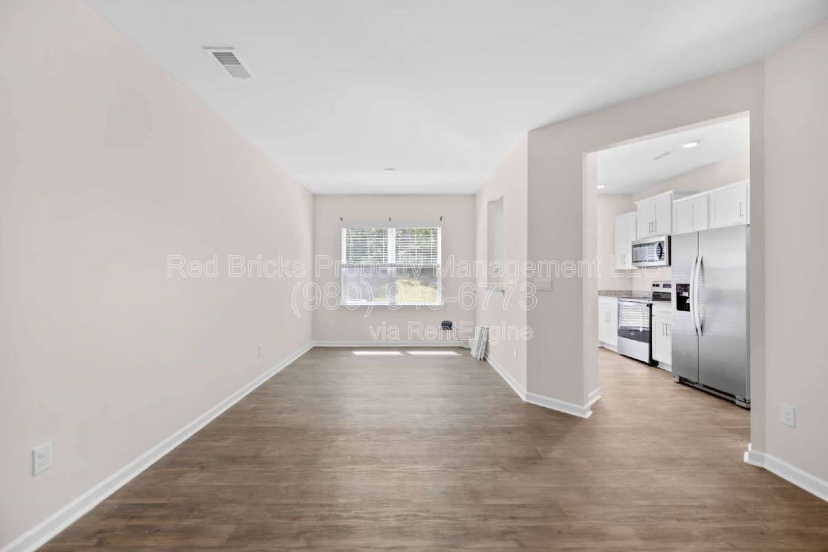 8113 Murray Branch Dr - Photo 5 of 10