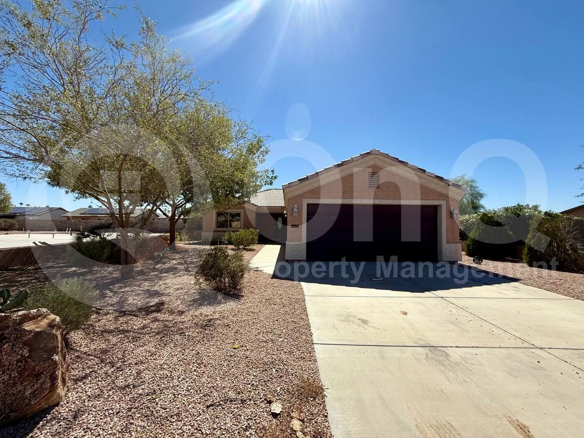 10545 W Buena Vista Dr - Photo 2 of 10